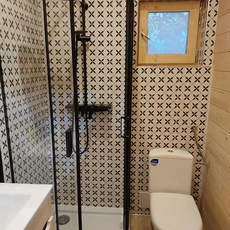 Kaszubskie Laki -domek Nr 5 בית נופש Lakie (Bytow)